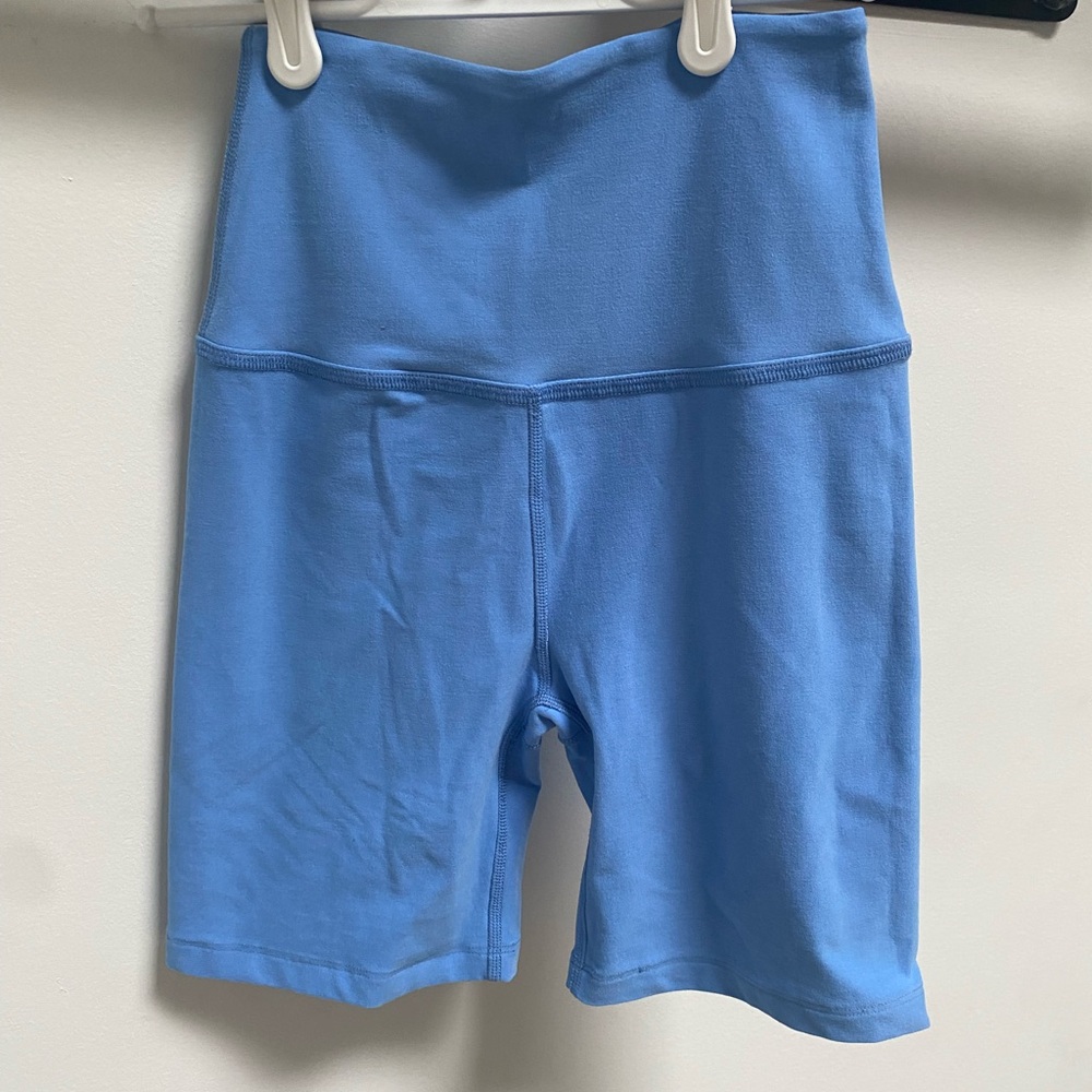 BEYOND YOGA BIKER SHORTS